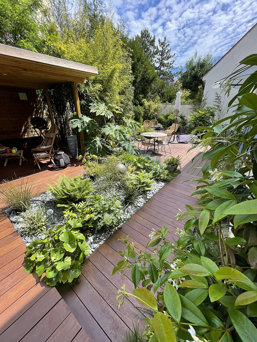 Travaux d'aménagement et création d'un jardin à La Frette sur Seine avec terrasse en bois